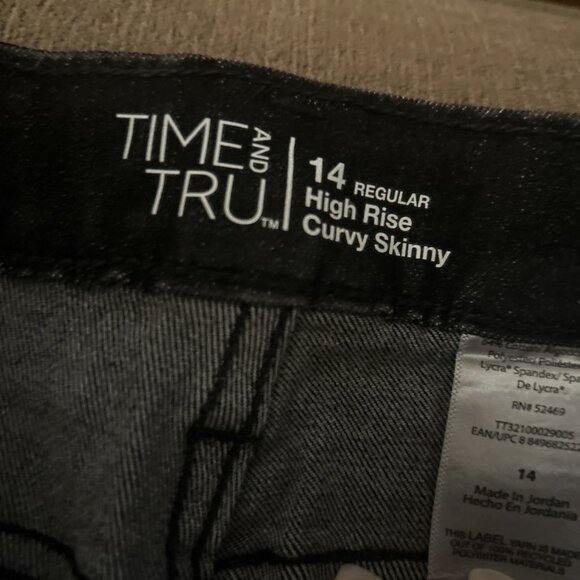 Time And Tru Womens High Rise Curvy Skinny  Jeans Black Wash Size 14 Short NWT - Picture 7 of 10